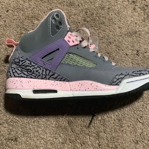 Like new Jordan’s size 6y so fit like 7.5 womens